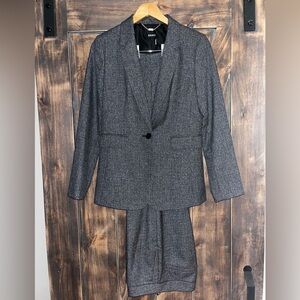 DKNY women’s suit